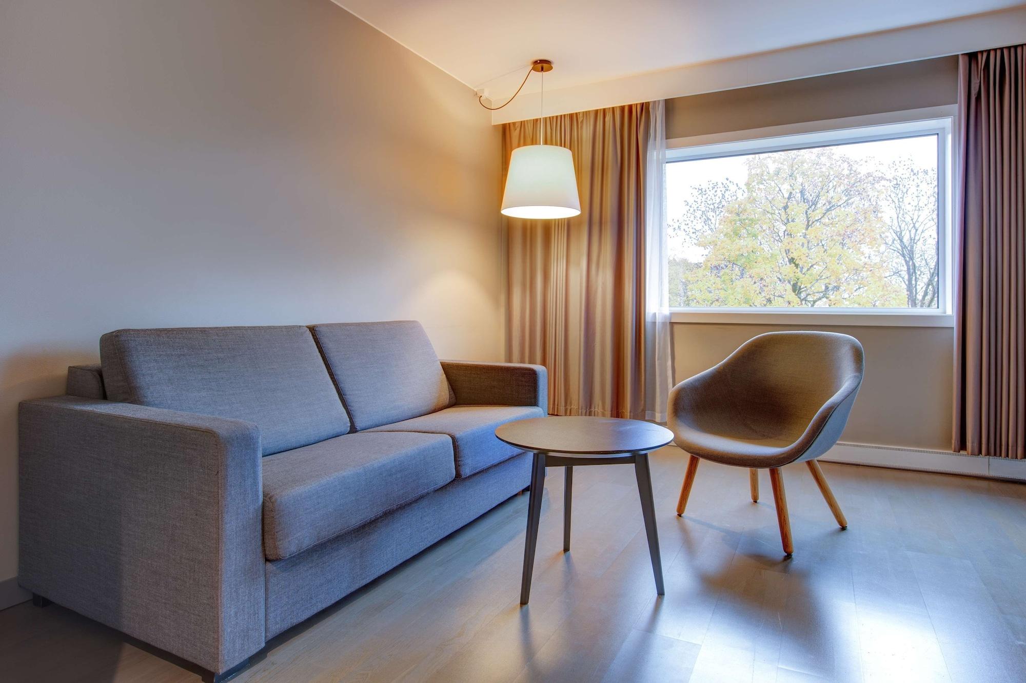 Radisson Blu Park Hotel, Oslo Форнебю Екстериор снимка