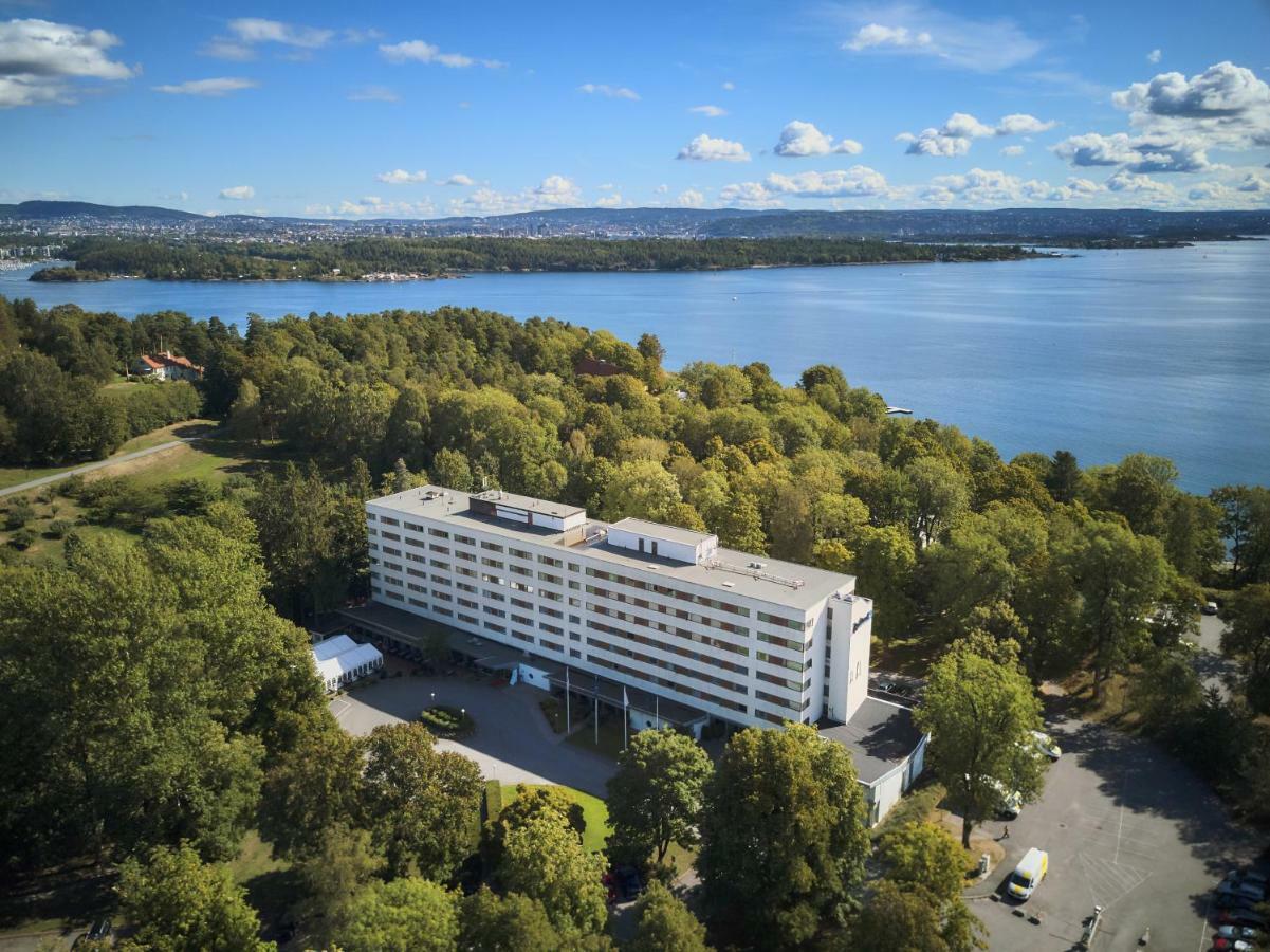 Radisson Blu Park Hotel, Oslo Форнебю Екстериор снимка